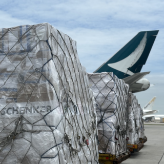 DB Schenker signs record-breaking commitment to Cathay’s Corporate SAF Programme