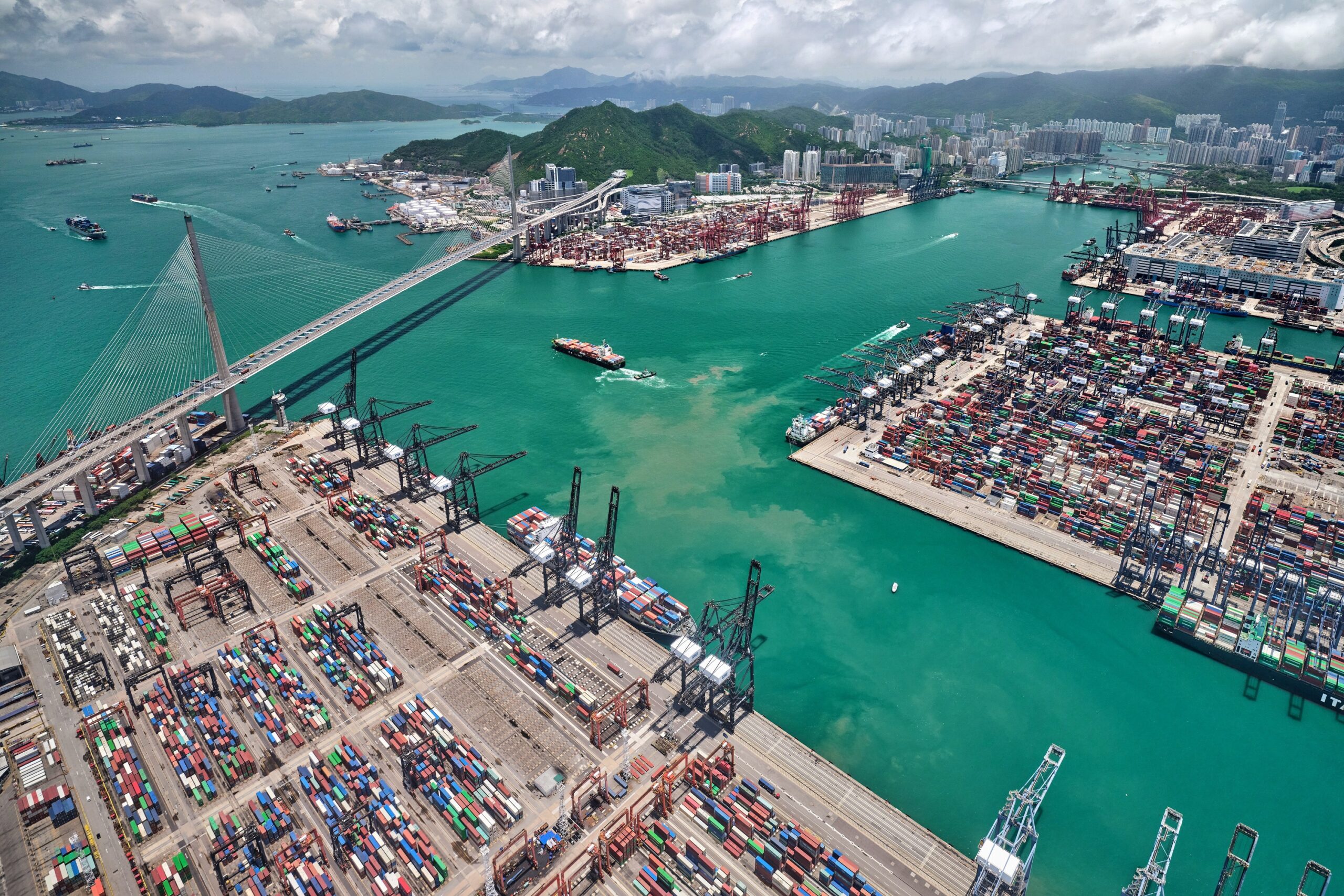 Hong Kong – Sailing towards a greener tomorrow