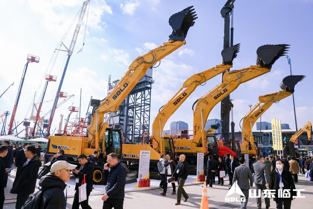 SDLG Shines at bauma CHINA 2024 While 2025 SDLG Global Dealer Summit Held Grandly